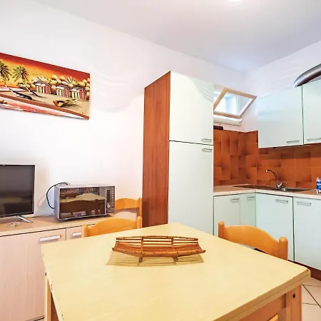 Сasa de vacaciones House In With Swimming Pool, Garden With Gazebo And Barbecue. Lido delle Nazioni
