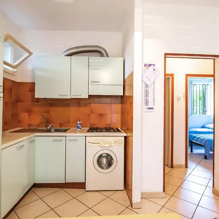 House In With Swimming Pool, Garden With Gazebo And Barbecue. Vakantiehuis Lido delle Nazioni